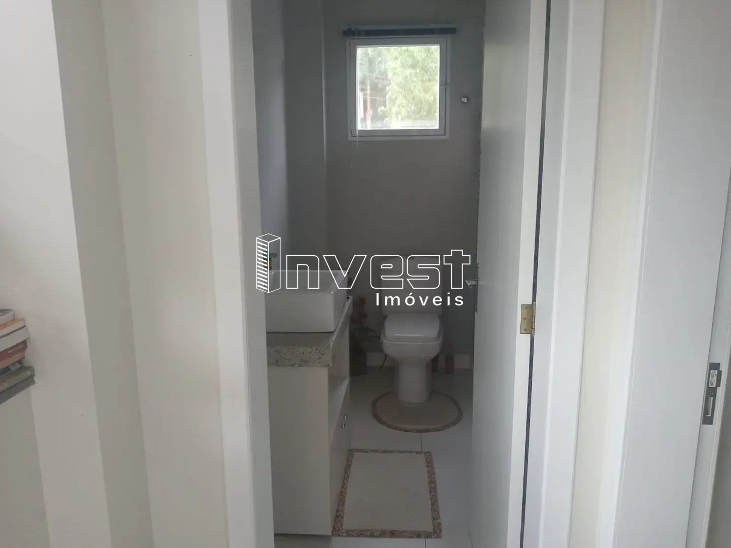 Linda casa em condomínio fechado com vista panorâmica