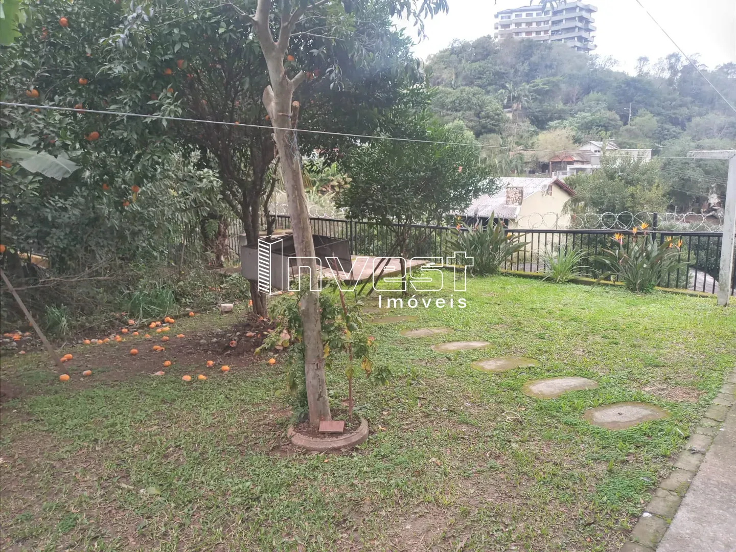 Linda casa em condomínio fechado com vista panorâmica