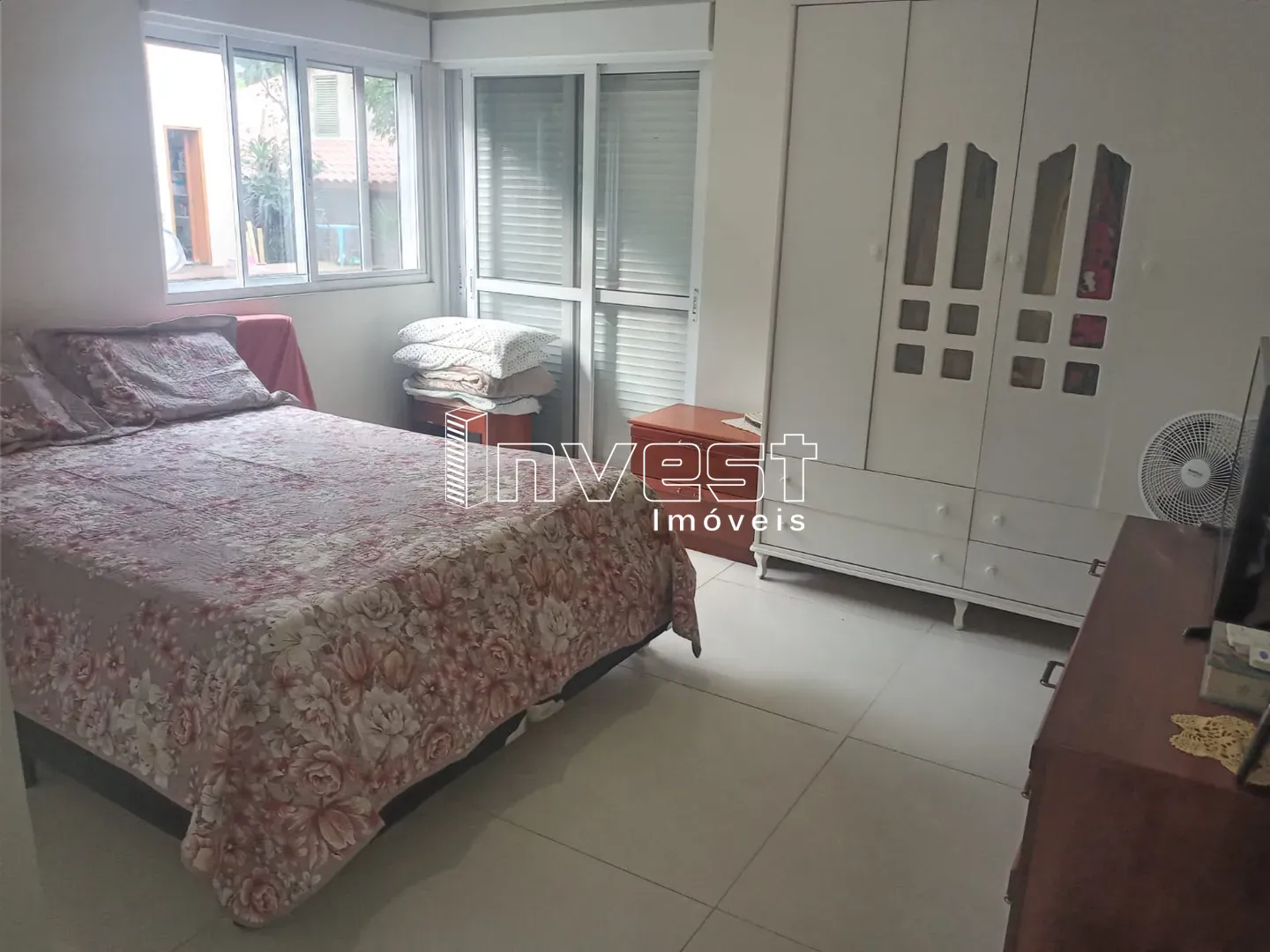 Linda casa em condomínio fechado com vista panorâmica
