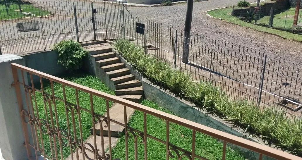 Casa - Centro, Minas Gerais Esquina Ceara