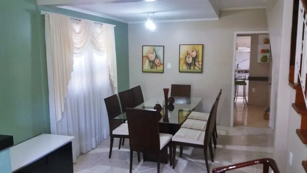 Casa - Centro, Minas Gerais Esquina Ceara