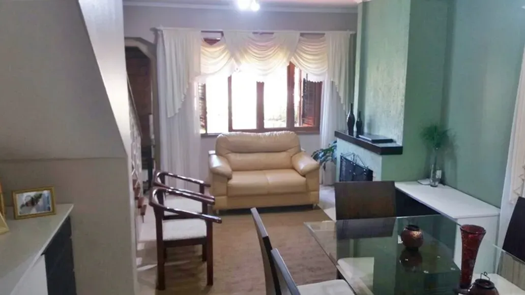Casa - Centro, Minas Gerais Esquina Ceara