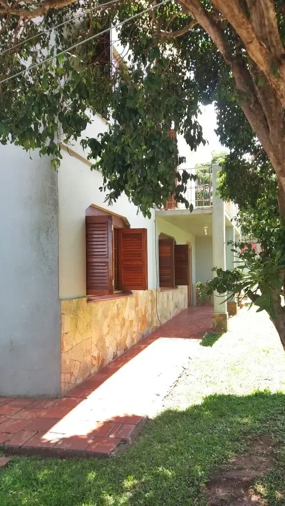 Casa - Centro, Minas Gerais Esquina Ceara