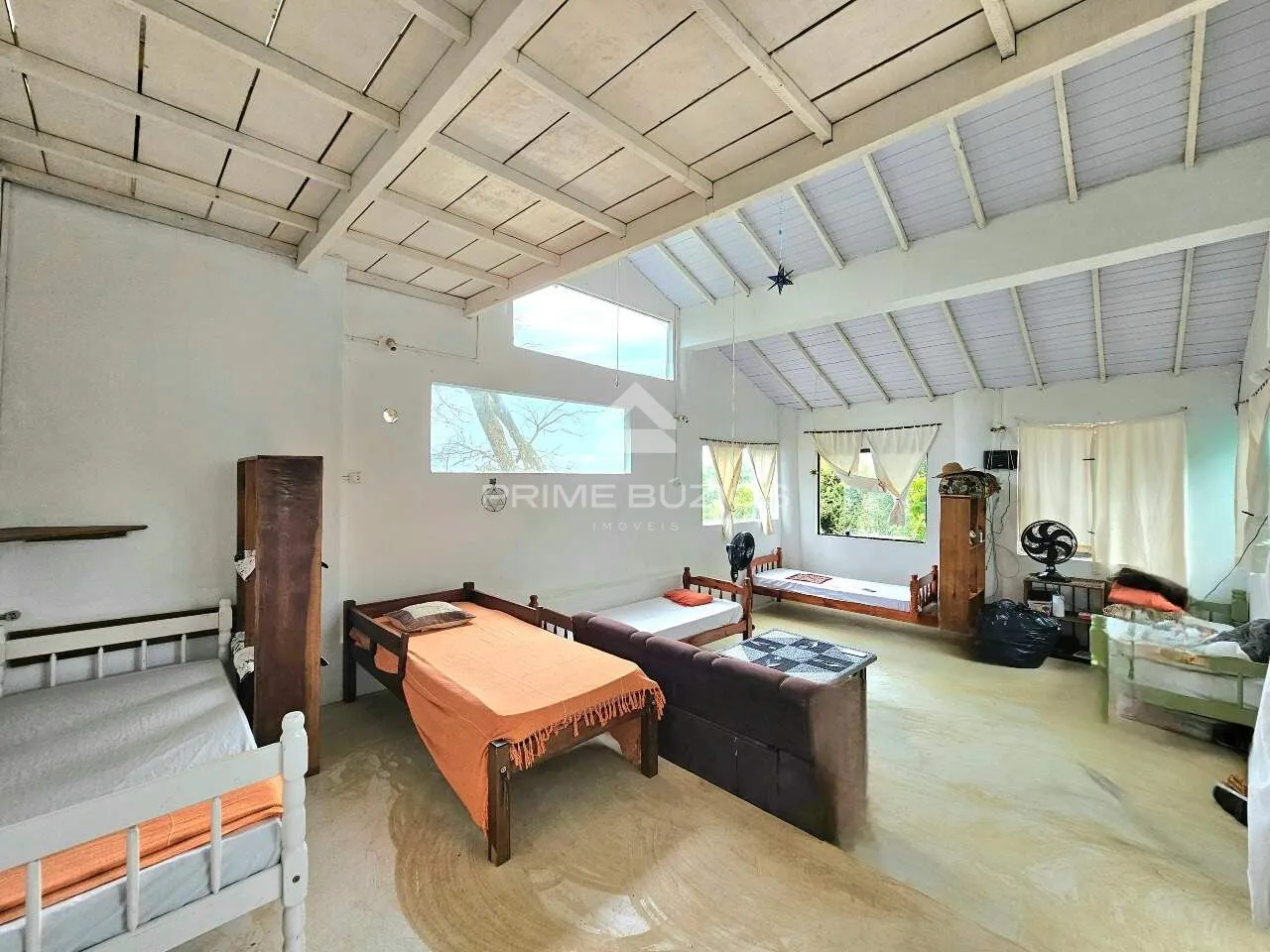 Casa independente a venda, 2 quartos, 2 vagas, Tucuns – Armação dos Búzios/RJ