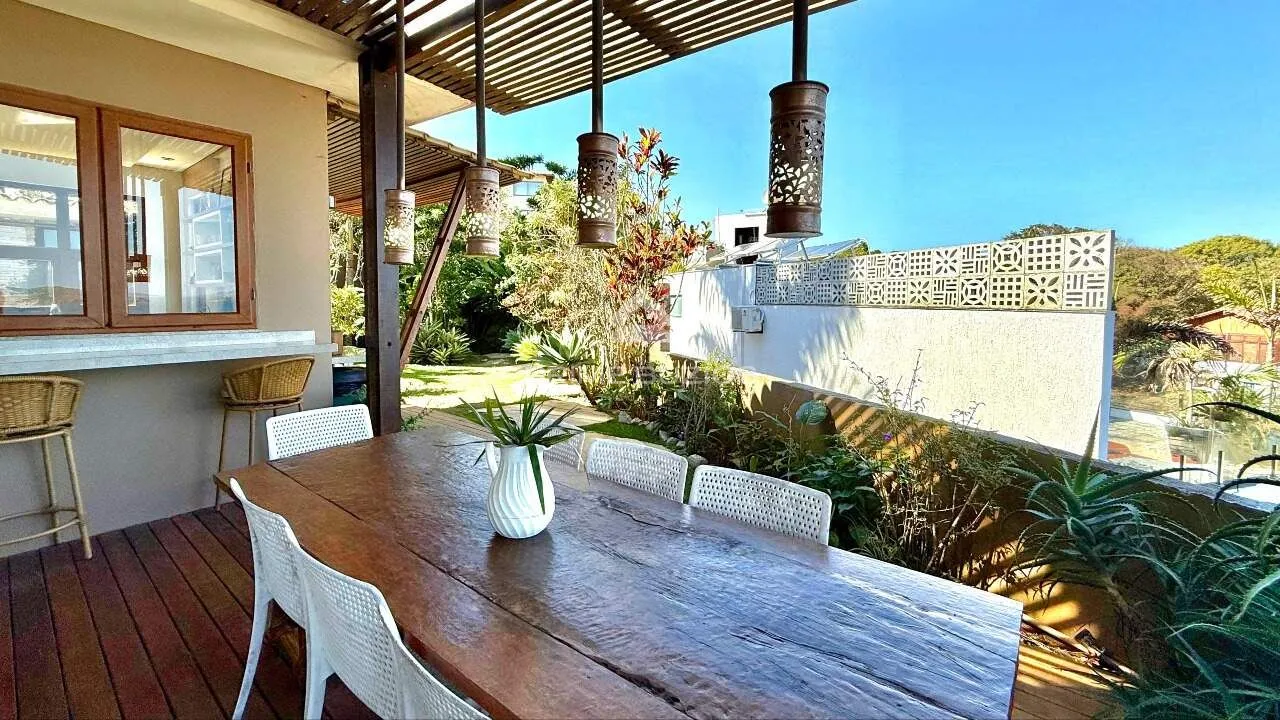 Casa a venda, 4 quartos, 4 suítes, 3 vagas, Albatroz – Armação dos Búzios/RJ