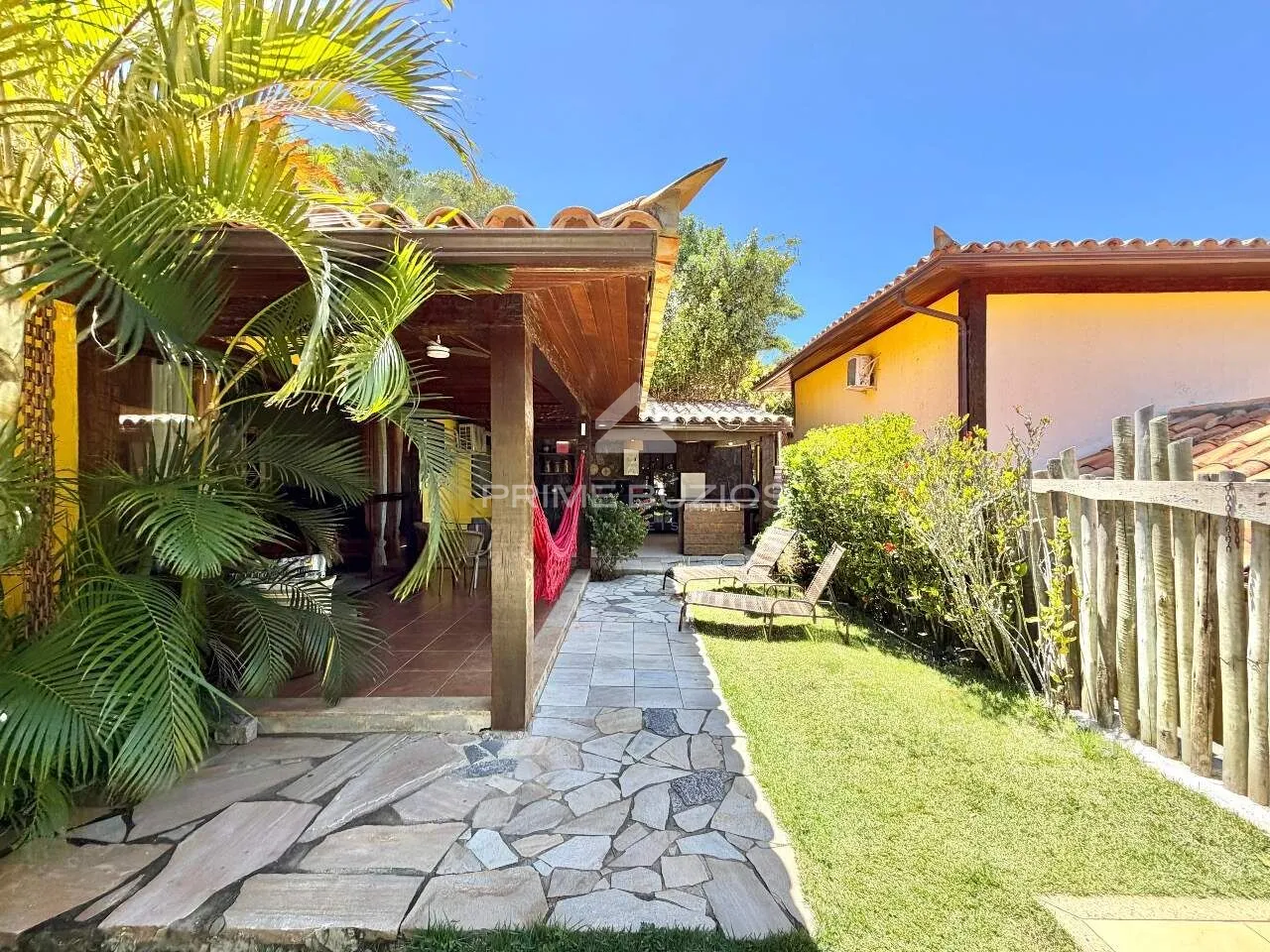 Casa em condomínio para temporada, 3 quartos, 2 vagas, Ferradura – Armação dos Búzios/RJ