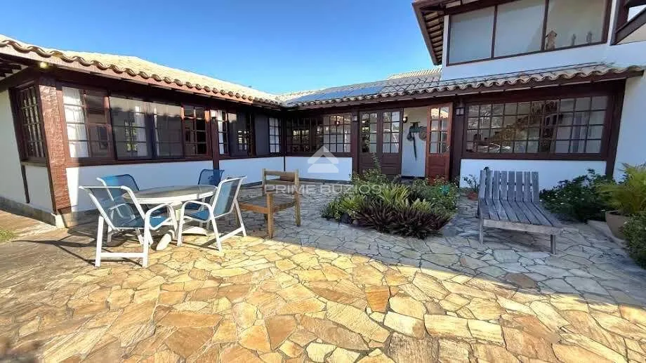 Casa en condominio en venta, 5 dormitorios, 3 suites, 3 cocheras, Manguinhos – Armação dos Búzios/RJ
