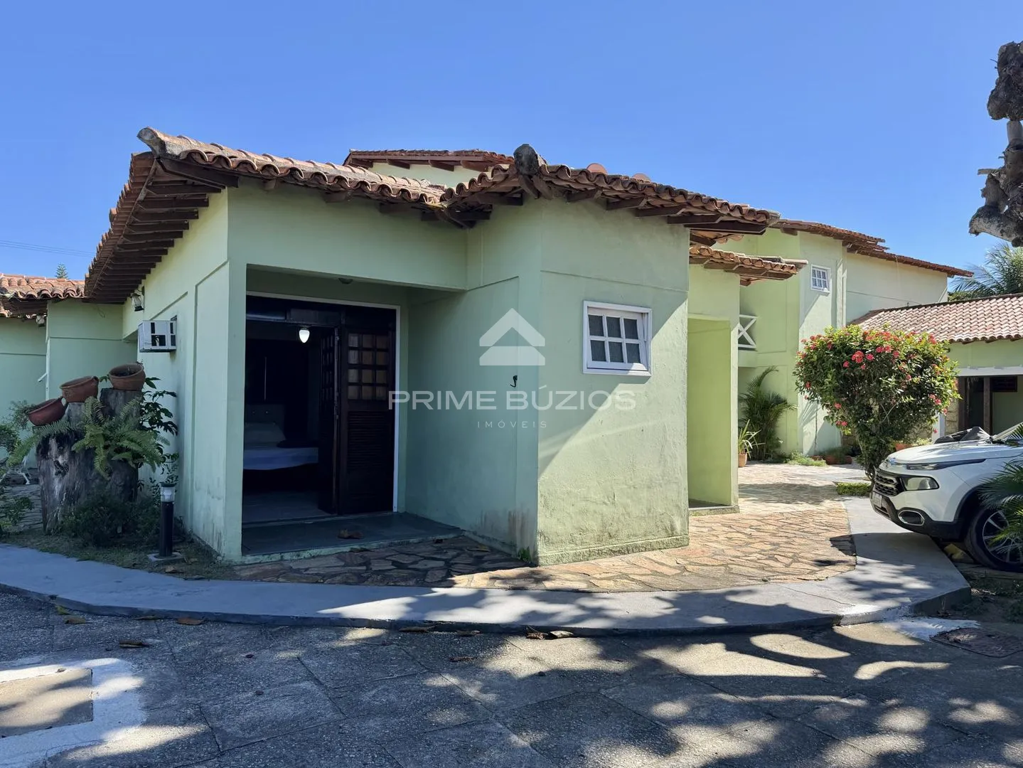 Casa em condomínio a venda, 1 quarto, 1 vaga, Manguinhos – Armação dos Búzios/RJ