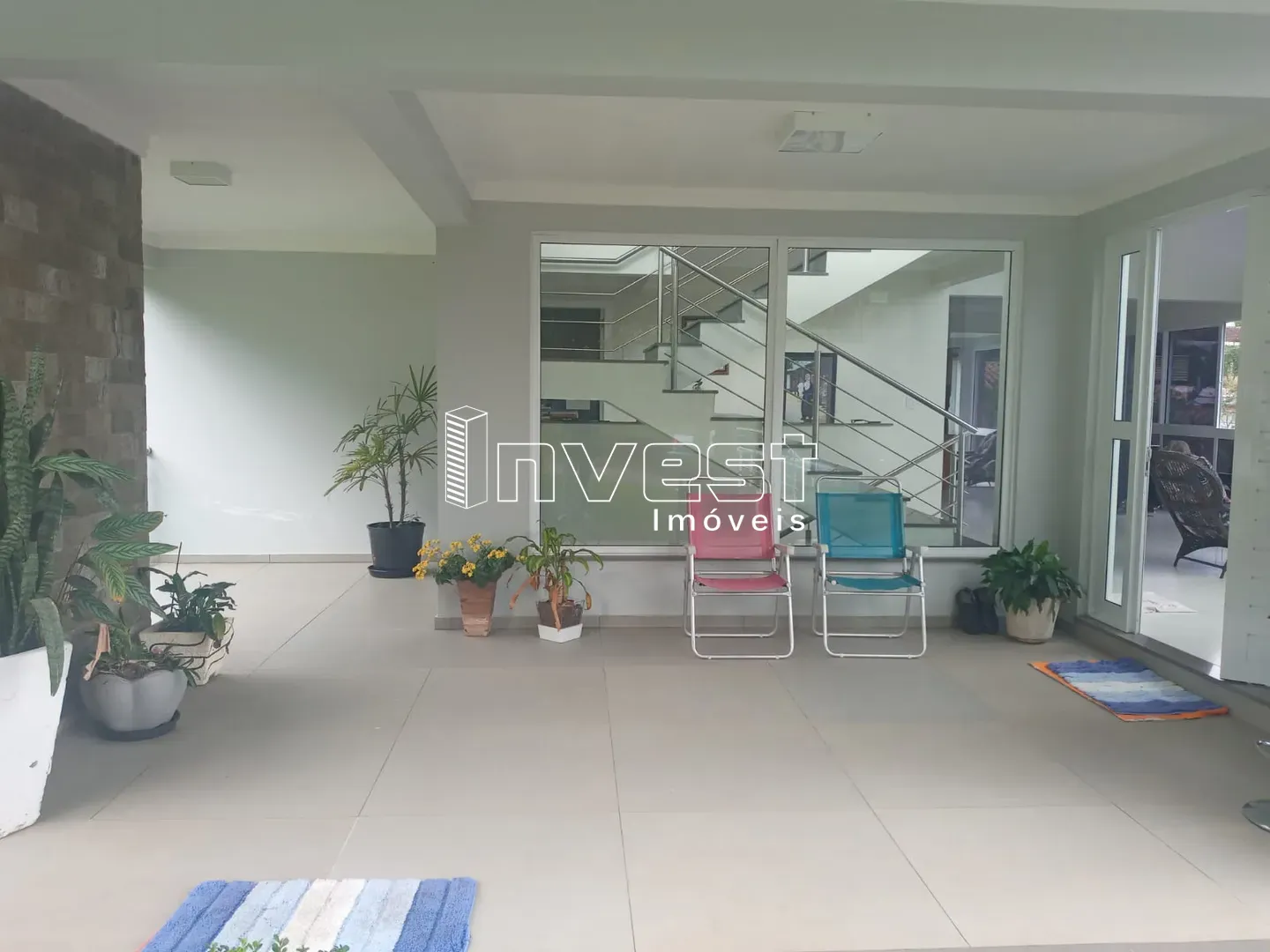 Linda casa em condomínio fechado com vista panorâmica