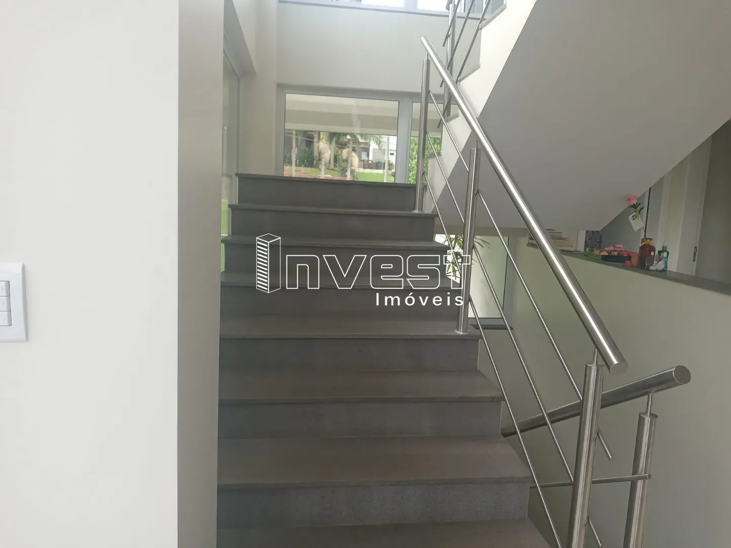 Linda casa em condomínio fechado com vista panorâmica