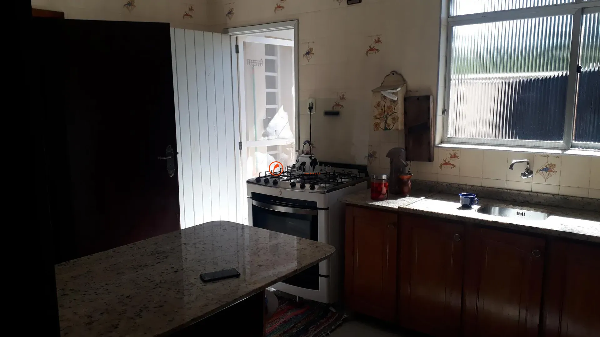 Casa comercial e residencial na FERNANDO OSÓRIO