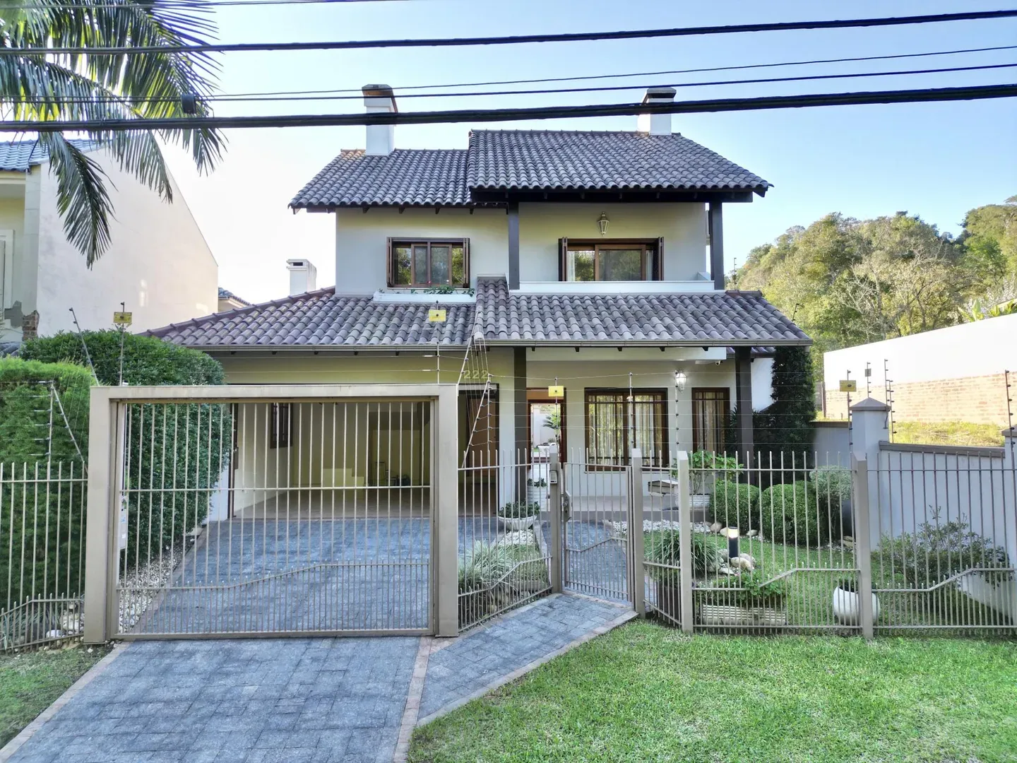 Casa semi-mobiliada no Santo Inácio - 7777