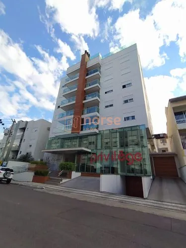 Excelente apartamento de três dormitórios no Florestal
