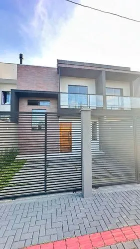 Sobrado para comprar em Itapoá-SC - À venda
