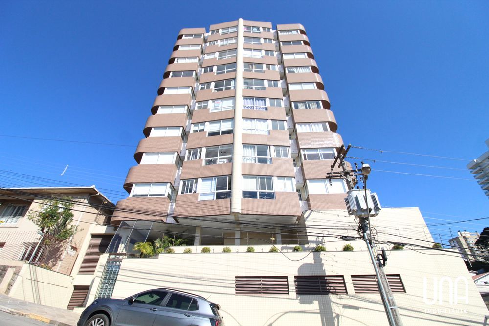 02 dormitórios com suíte no Centro