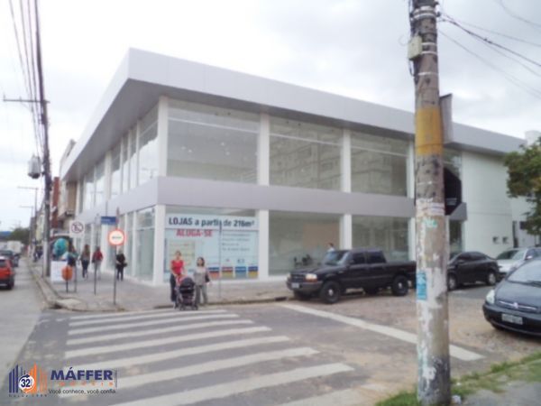 🏢 MÁFFER IMÓVEIS ALUGA – LOJA COMERCIAL NOVA NA AV. ASSIS BRASIL  Loja nova com 211m² de área privativa, localizada em um dos pontos de maior fluxo da Av. Assis Brasil. Possui grande vitrine, proporcionando alta visibilidade para pedestres e veículos.