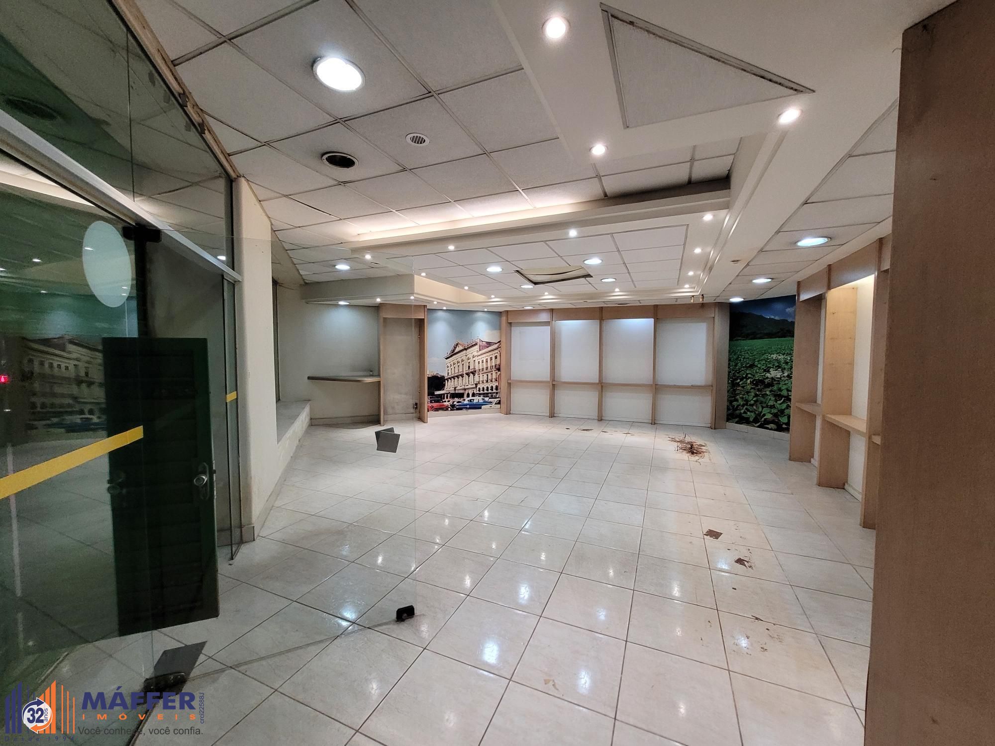 Loja, 3 salas, para alugar, 213 m², Floresta - Porto Alegre — foto 2