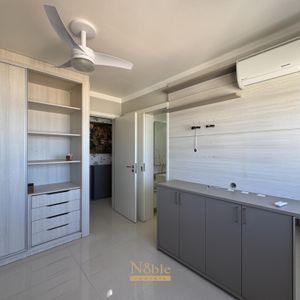 Apartamento com 123m², 3 dormitórios, 2 suítes, 2 vagas no Lê Classic em Torres para Comprar