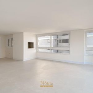 Apartamento com 130m², 3 dormitórios, 1 suíte, 2 vagas no Monterrey em Torres para Comprar