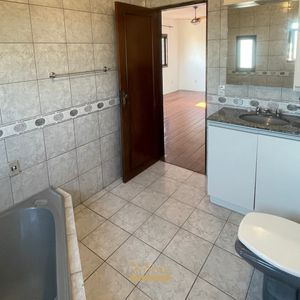 Apartamento com 140m², 3 dormitórios, 1 suíte, 1 vaga no Edificio Clezar em Torres para Comprar