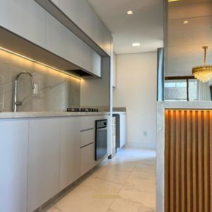 Apartamento com 114m², 3 dormitórios, 1 suíte, 2 vagas no Sun Haus em Torres para Comprar