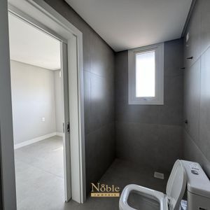 Apartamento com 90m², 2 dormitórios, 2 suítes, 2 vagas no Maui Residencial em Torres para Comprar