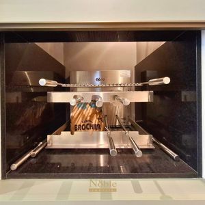 Apartamento com 76m², 2 dormitórios, 1 suíte, 2 vagas no Vesta em Torres para Comprar