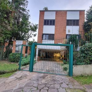 Ótimo apartamento Garden, 3 dormitórios, 1 suíte, lareira, sacada, no bairro Cristal.