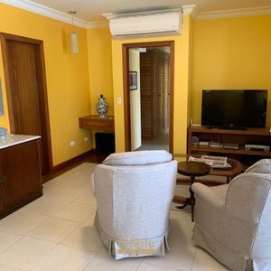 Apartamento com 180m², 3 dormitórios, 1 suíte, 2 vagas no Debret em Torres para Comprar