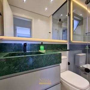 Apartamento com 76m², 2 dormitórios, 1 suíte, 2 vagas no Vesta em Torres para Comprar