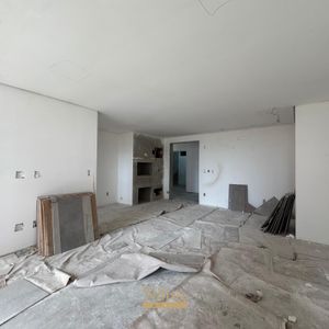 Apartamento com 80m², 2 dormitórios, 1 suíte, 1 vaga no Mirage em Torres para Comprar