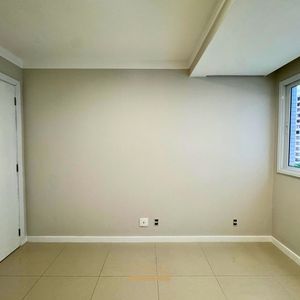 Apartamento com 79m², 2 dormitórios, 1 suíte, 1 vaga no Murano em Torres para Comprar