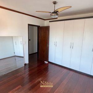 Apartamento com 140m², 3 dormitórios, 1 suíte, 1 vaga no Edificio Clezar em Torres para Comprar