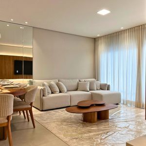 Apartamento com 91m², 2 dormitórios, 2 suítes, 2 vagas no Toronto em Torres para Comprar