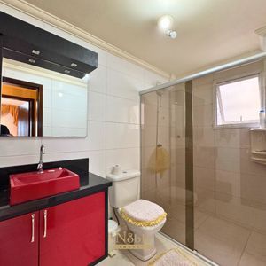 Apartamento com 91m², 2 dormitórios, 1 suíte, 1 vaga no Ed. Fenix Center em Torres para Comprar