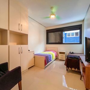 Apartamento com 120m², 3 dormitórios, 1 suíte, 2 vagas no Pérola Negra em Torres para Comprar