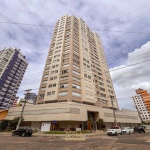 Apartamento com 89m², 2 dormitórios, 1 suíte, 1 vaga no Michelângelo em Torres para Comprar
