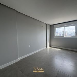 Apartamento com 108m², 3 dormitórios, 1 suíte, 2 vagas no Maui Residencial em Torres para Comprar