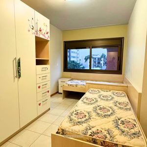 Apartamento com 117m², 3 dormitórios, 1 suíte, 1 vaga no Dan Beach em Torres para Comprar