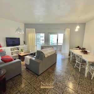 Apartamento com 143m², 3 dormitórios, 2 suítes, 1 vaga no Canto do Mar em Torres para Comprar