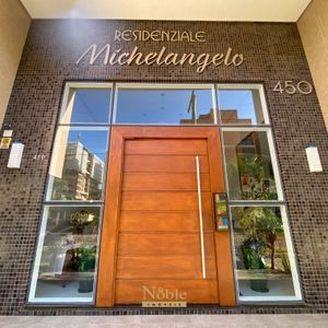 Apartamento com 120m², 4 dormitórios, 1 suíte, 2 vagas no Michelângelo em Torres para Comprar