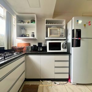 Apartamento com 63m², 2 dormitórios, 1 suíte, 1 vaga no Goulart em Torres para Comprar