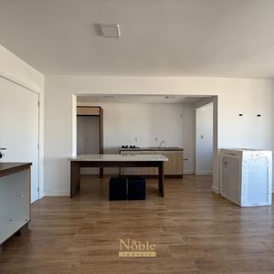 Apartamento com 80m², 2 dormitórios, 1 suíte, 1 vaga no Trade Center em Torres para Comprar