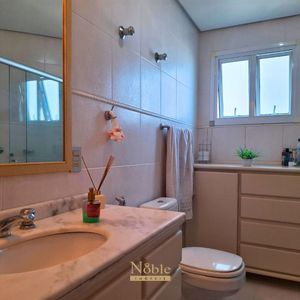 Apartamento com 98m², 3 dormitórios, 1 suíte, 3 vagas no Metropolitan em Torres para Comprar