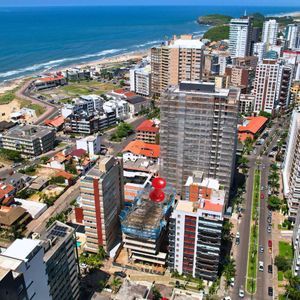 Apartamento com 122m², 3 dormitórios, 1 suíte, 2 vagas no Boreal em Torres para Comprar