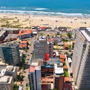 Apartamento com 122m², 3 dormitórios, 1 suíte, 2 vagas no Boreal em Torres para Comprar