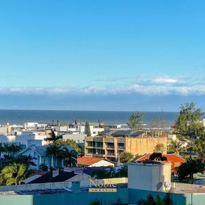 Apartamento com 78m², 2 dormitórios, 1 suíte, 2 vagas no Vista Mare em Torres para Comprar