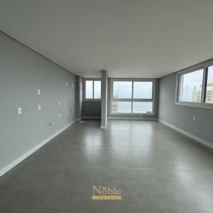 Apartamento com 77m², 2 dormitórios, 1 suíte, 2 vagas no Maui Residencial em Torres para Comprar