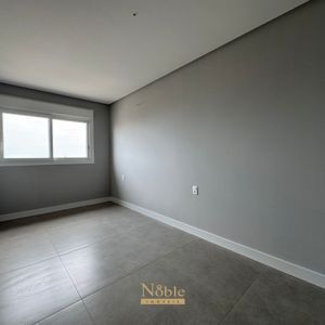 Apartamento com 102m², 3 dormitórios, 1 suíte, 2 vagas no Maui Residencial em Torres para Comprar