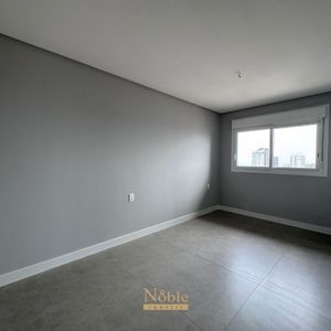 Apartamento com 102m², 3 dormitórios, 1 suíte, 2 vagas no Maui Residencial em Torres para Comprar